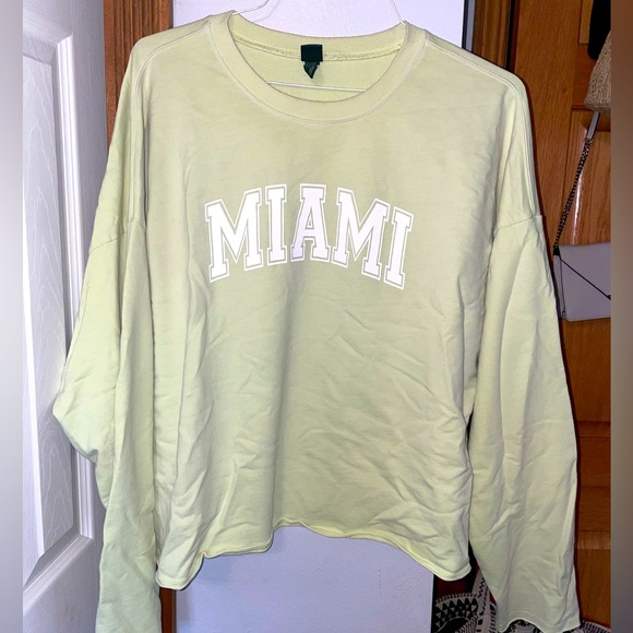 wild fable Tops - Wild Fable raw hem graphic crewneck sweatshirt, size large, lime green